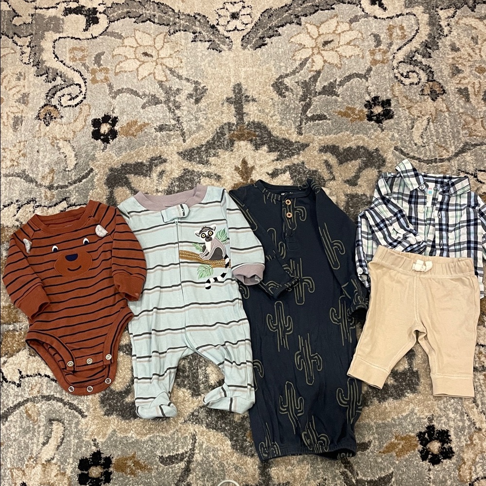 4 Newborn sets.